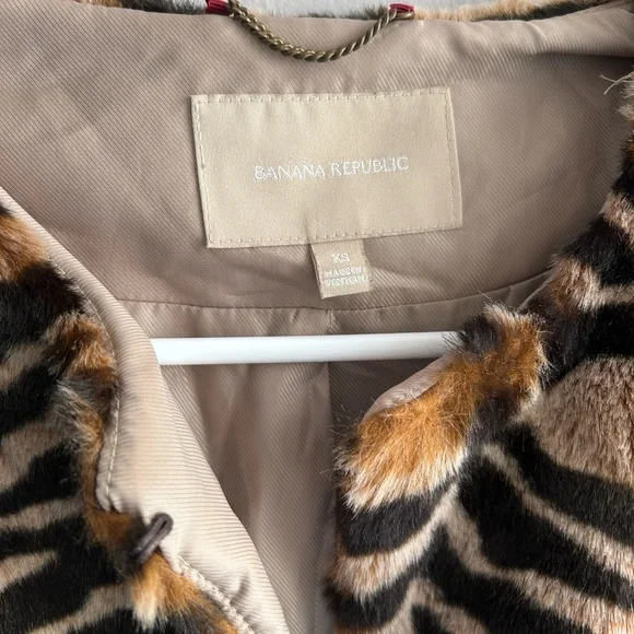 Banana Republic Cropped Zebra Print Lady Jacket - Picture 5 of 12